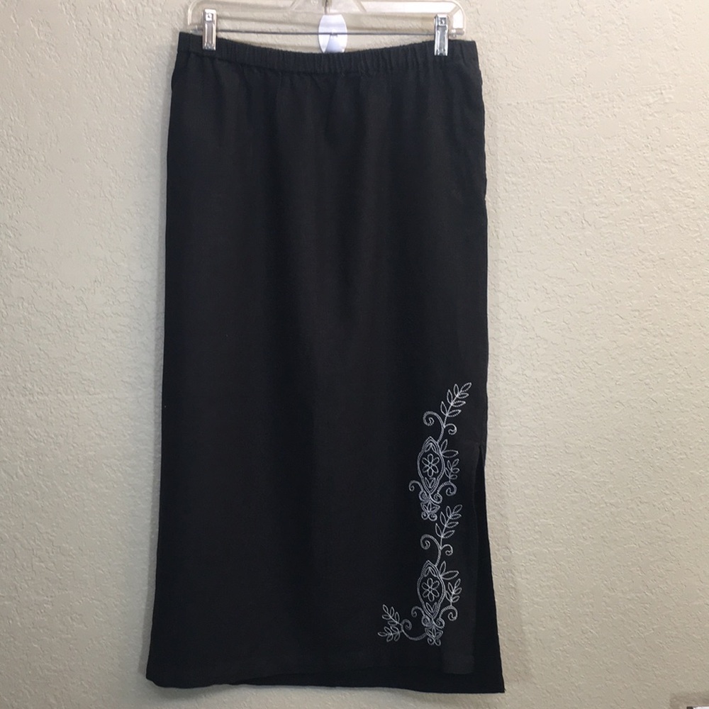 SUSAN GRAVER Linen Blend Cool Comfy Summer  Pull On Maxi-Skirt with Side Pockets